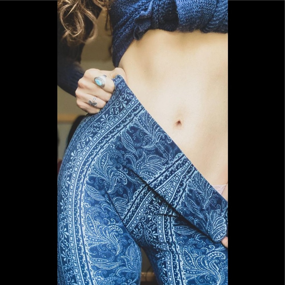 Tribal blue leggings. Ultra soft. Size small.